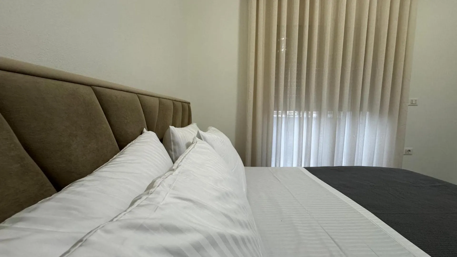 Angelo Agapi Rooms Vlore 0*,  Albania
